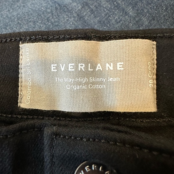 ✨EVERLANE the Way-High Skinny Jean in Blackest Black Denim Women’s Size 28 Crop✨ - Picture 4 of 5